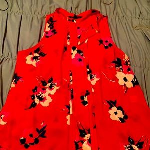 Gently used, 41 HAWTHORN Red Flowered Sleeveless Top